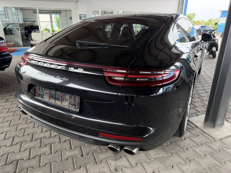 Porsche Panamera Turbo
