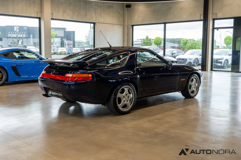 Porsche 928 GTS