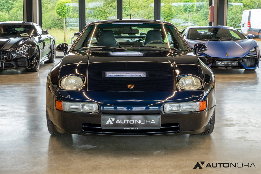Porsche 928 GTS