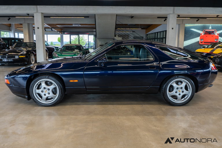 Porsche 928 GTS