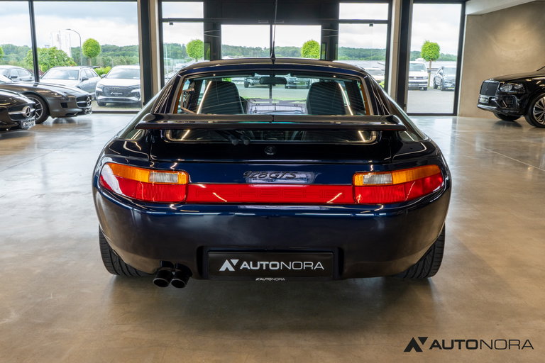 Porsche 928 GTS