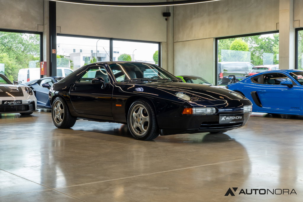 Porsche 928 GTS