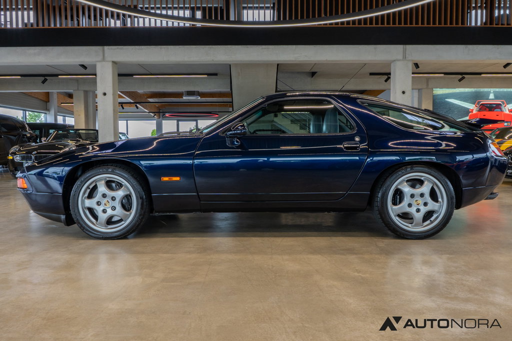 Porsche 928 GTS