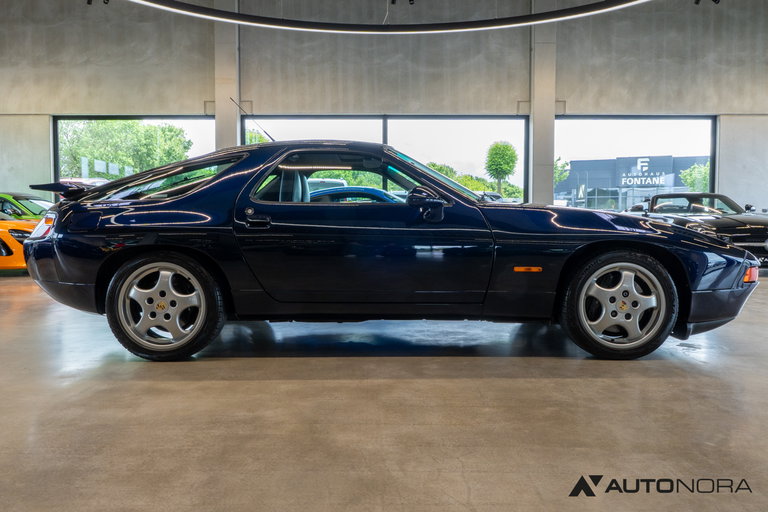 Porsche 928 GTS