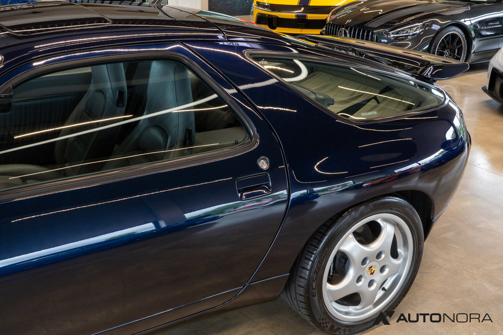 Porsche 928 GTS