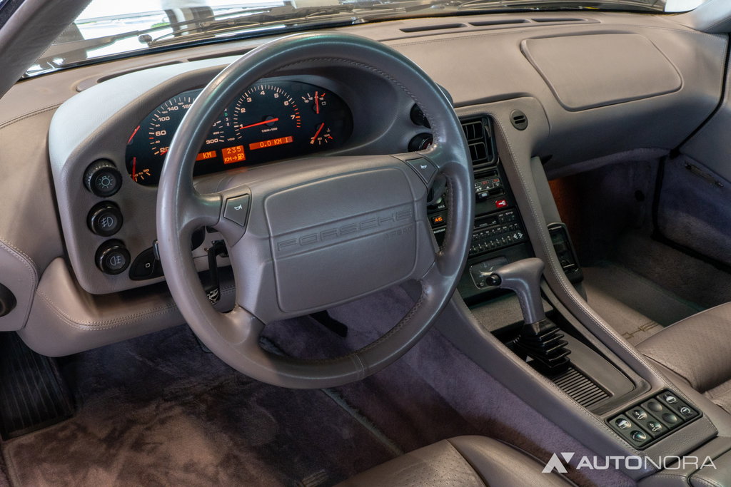 Porsche 928 GTS