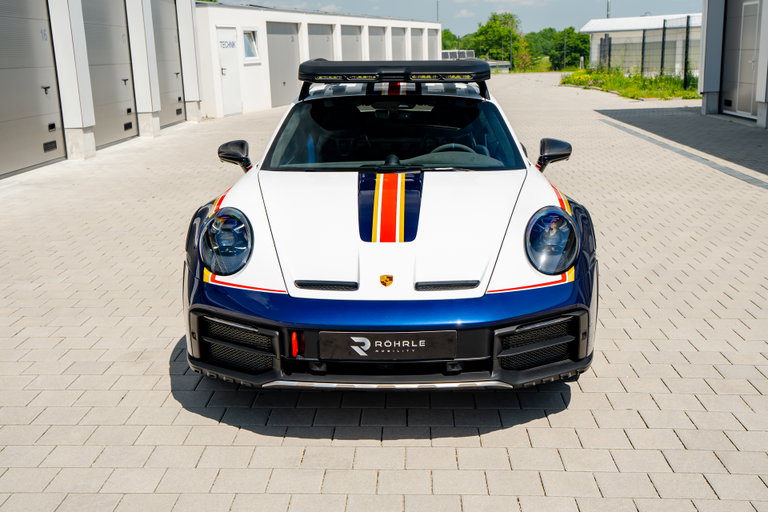 Porsche 911 Dakar