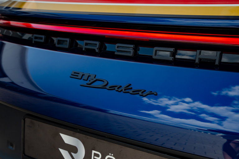 Porsche 911 Dakar