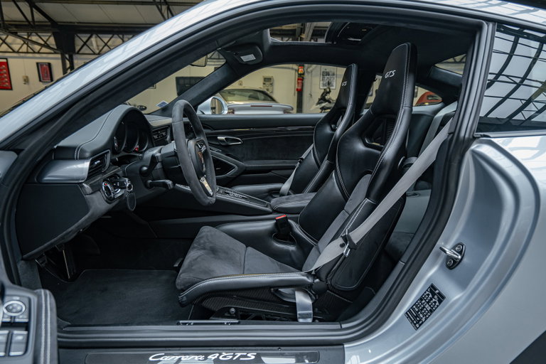 Porsche 991.2 Carrera 4 GTS