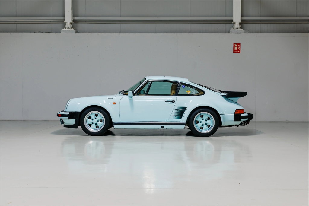 Porsche 911 Turbo 3.3