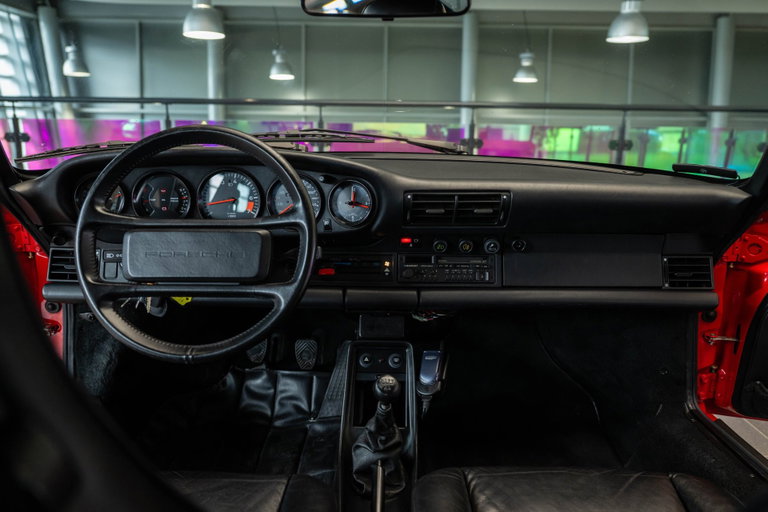 Porsche 911 Carrera 3.2