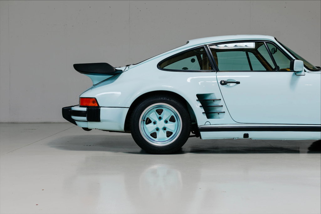 Porsche 911 Turbo 3.3