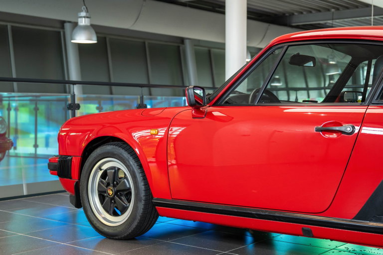 Porsche 911 Carrera 3.2
