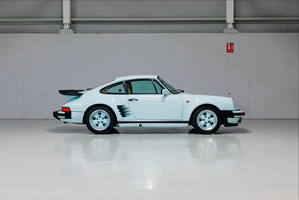 Porsche 911 Turbo 3.3
