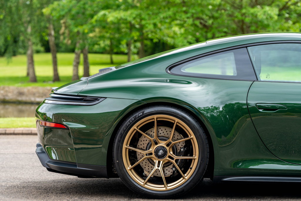 Porsche 992.2 GT3 Touring