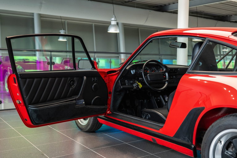 Porsche 911 Carrera 3.2