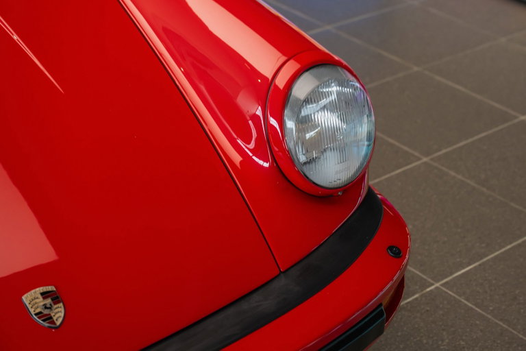 Porsche 911 Carrera 3.2