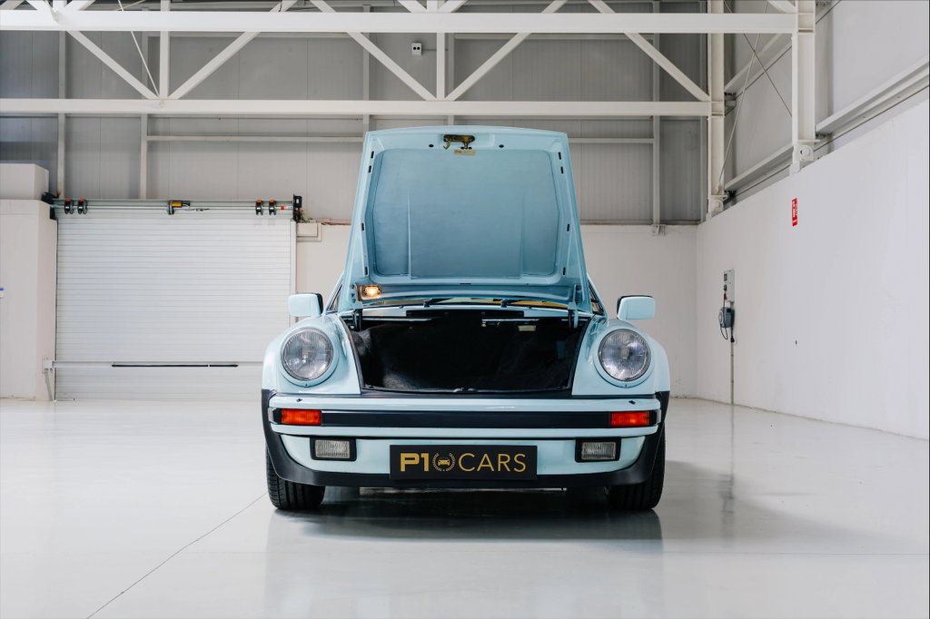 Porsche 911 Turbo 3.3