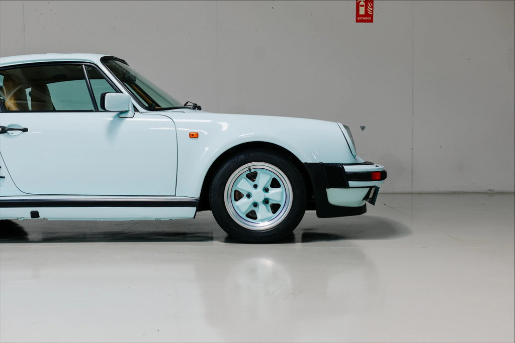 Porsche 911 Turbo 3.3