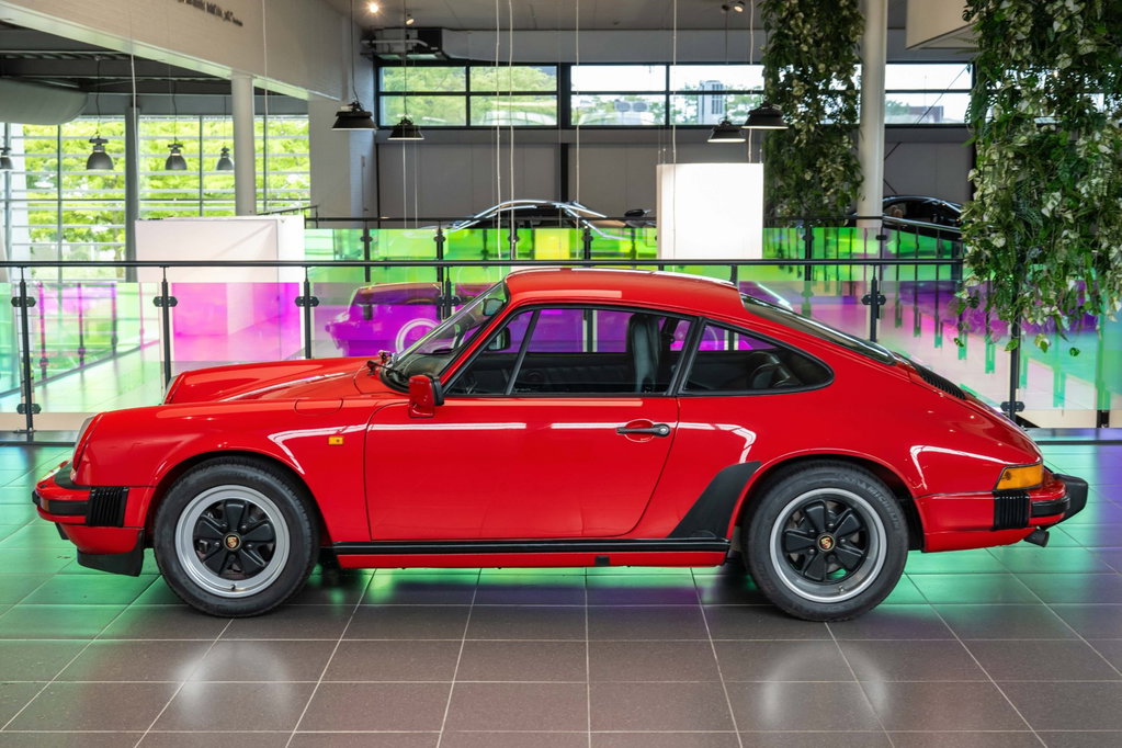 Porsche 911 Carrera 3.2