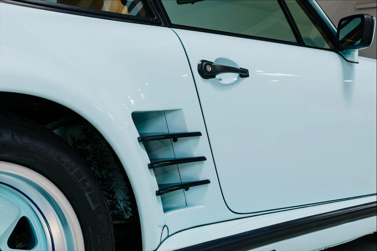 Porsche 911 Turbo 3.3