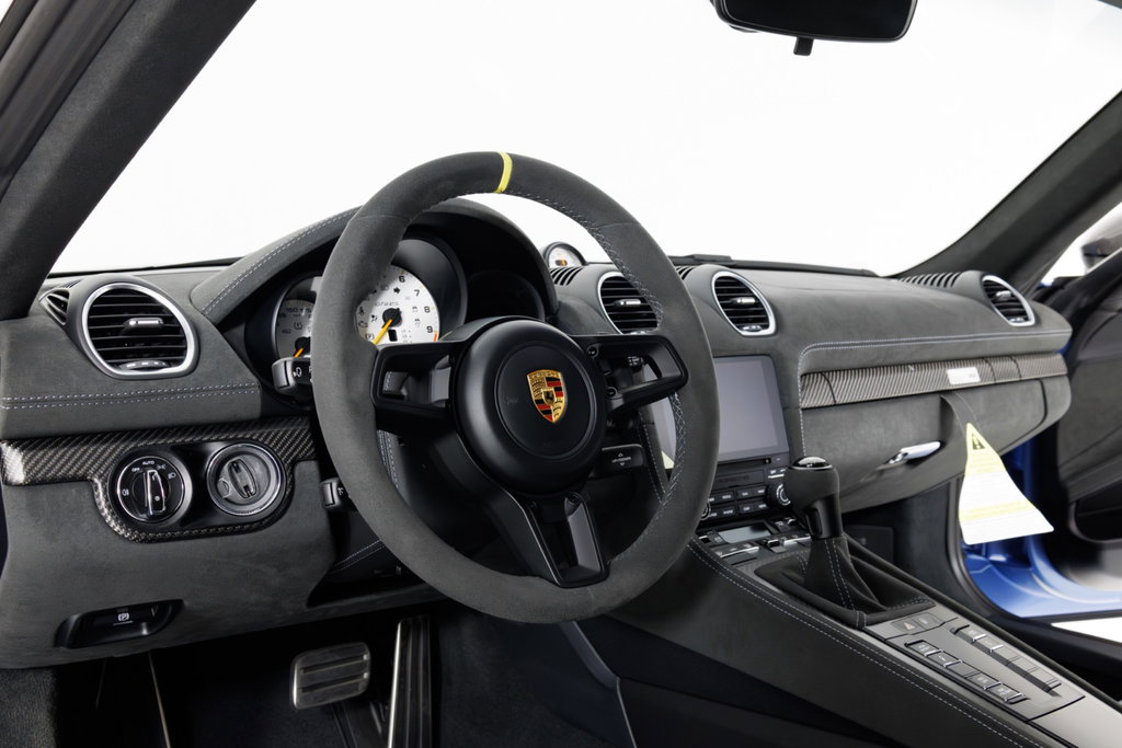Porsche 718 Cayman GT4 RS