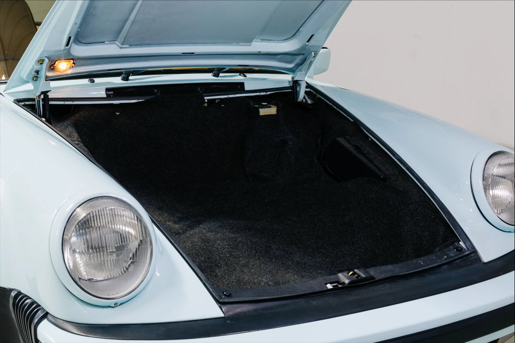 Porsche 911 Turbo 3.3