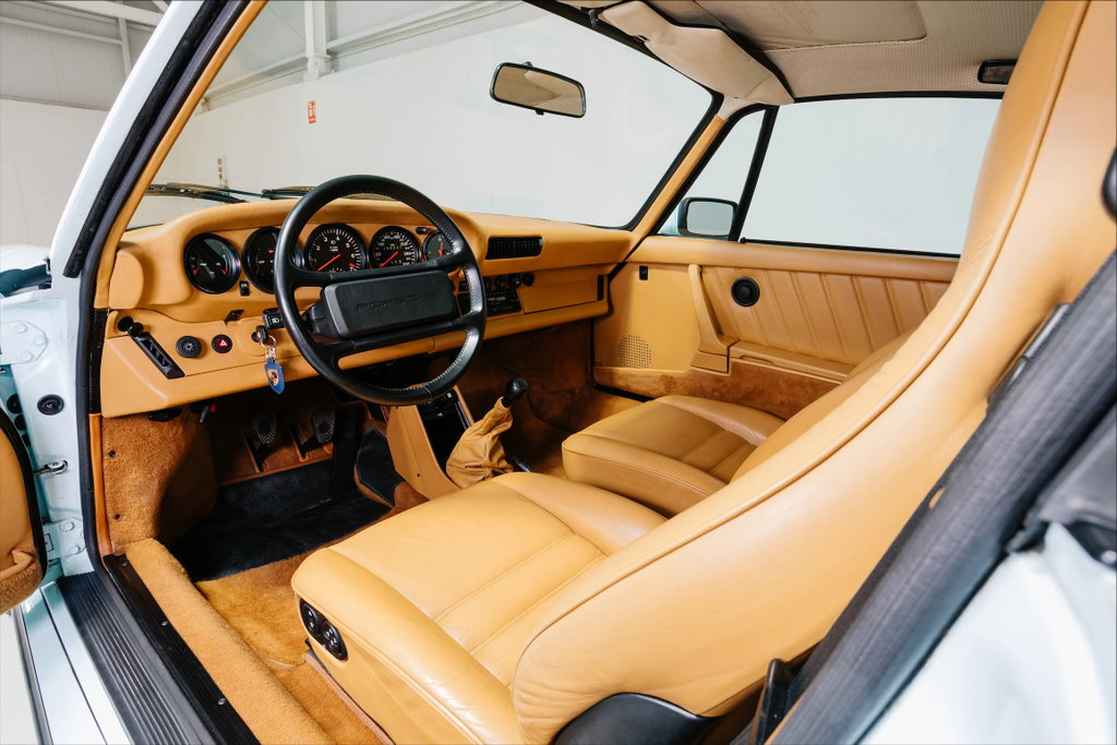Porsche 911 Turbo 3.3