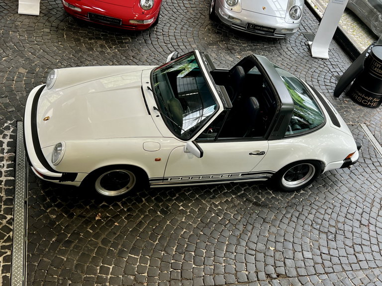 Porsche 911 Carrera 3.2