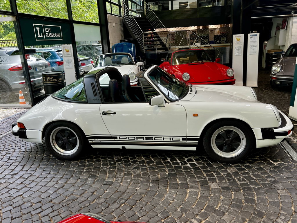 Porsche 911 Carrera 3.2