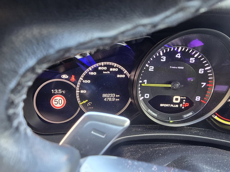Porsche Panamera 4 E-Hybrid