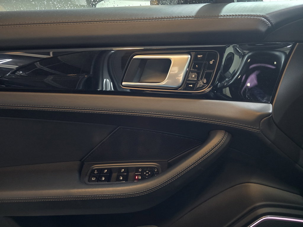 Porsche Panamera 4 E-Hybrid