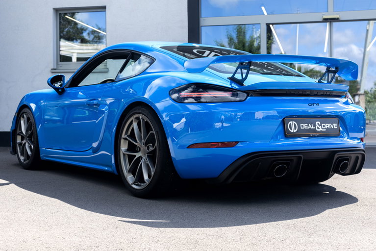 Porsche 718 Cayman GT4