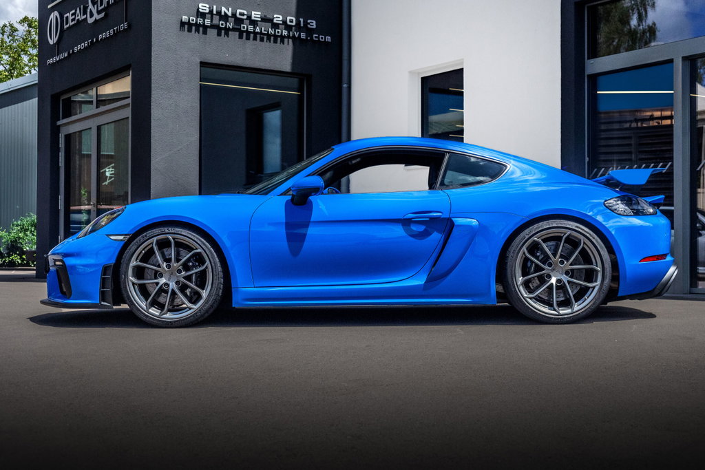 Porsche 718 Cayman GT4