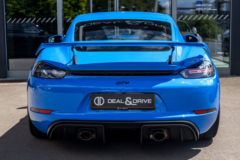 Porsche 718 Cayman GT4