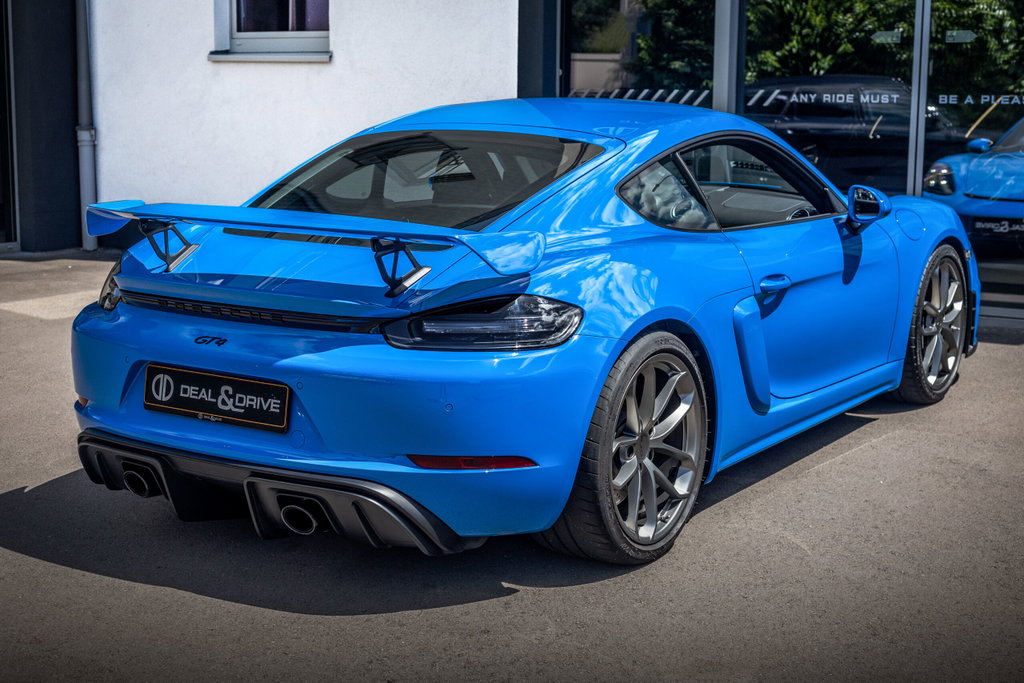 Porsche 718 Cayman GT4