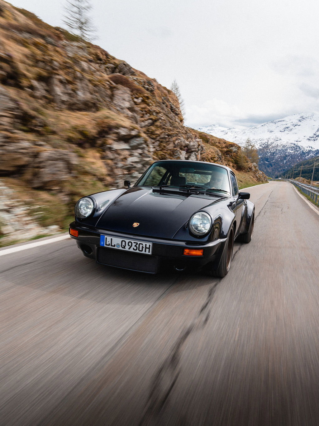 Porsche 911 Modified 1988 - elferspot.com - Marketplace for