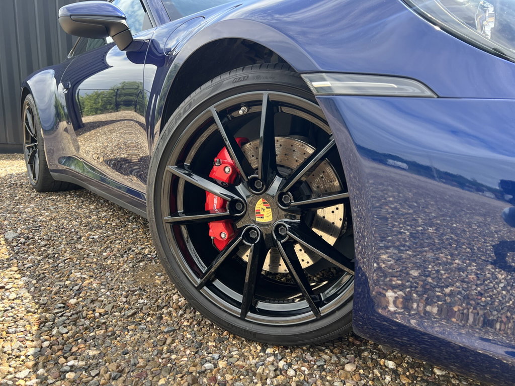Porsche 992 Carrera 4S