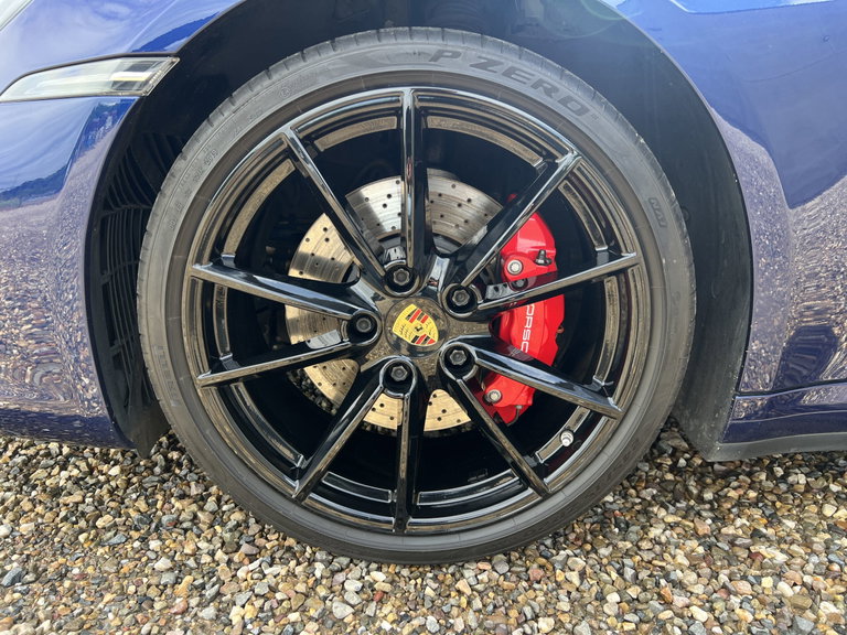 Porsche 992 Carrera 4S