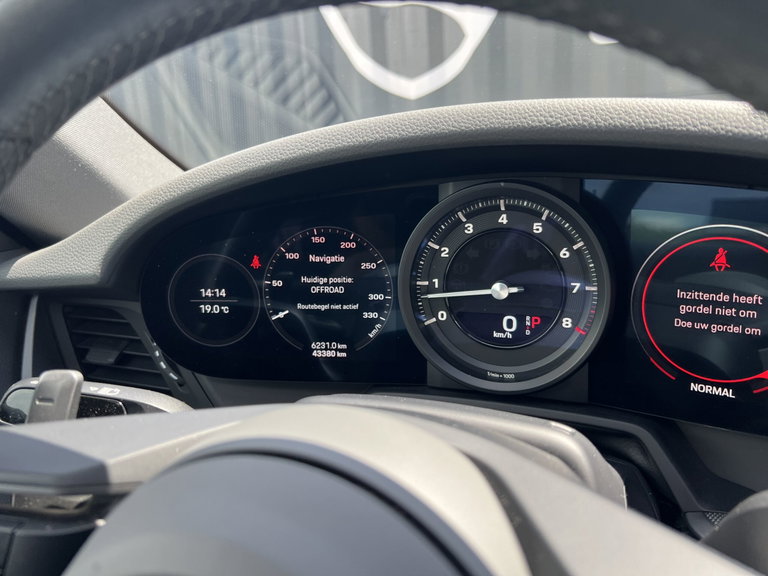 Porsche 992 Carrera 4S