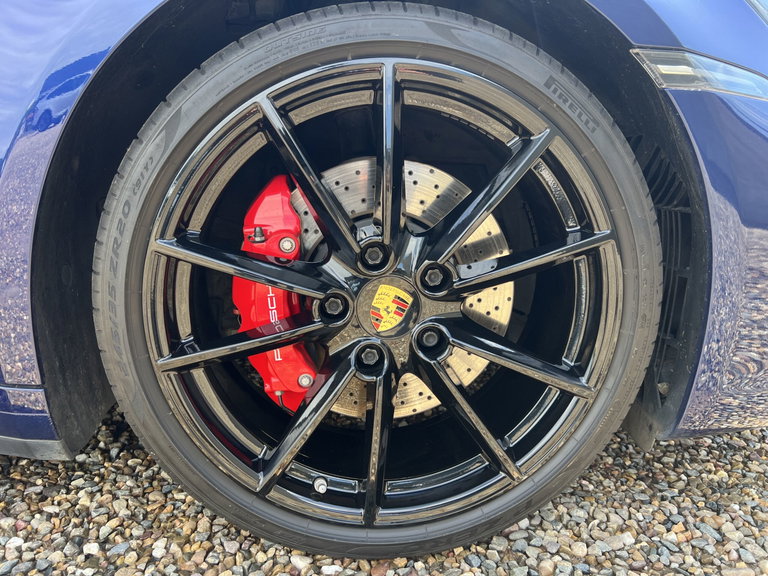 Porsche 992 Carrera 4S