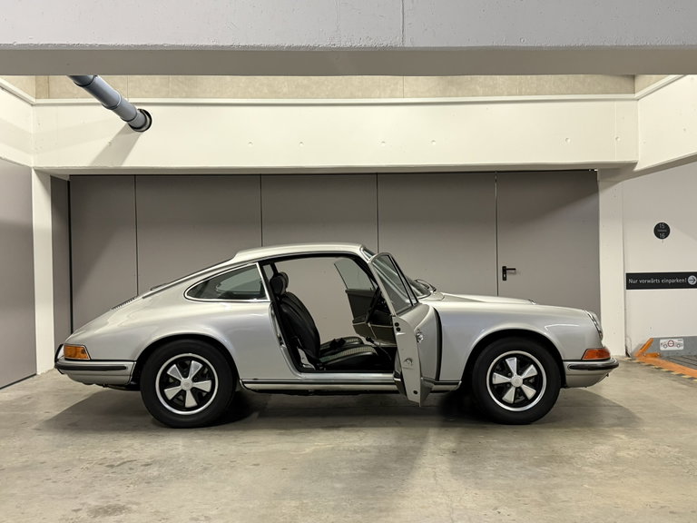 Porsche 911 T