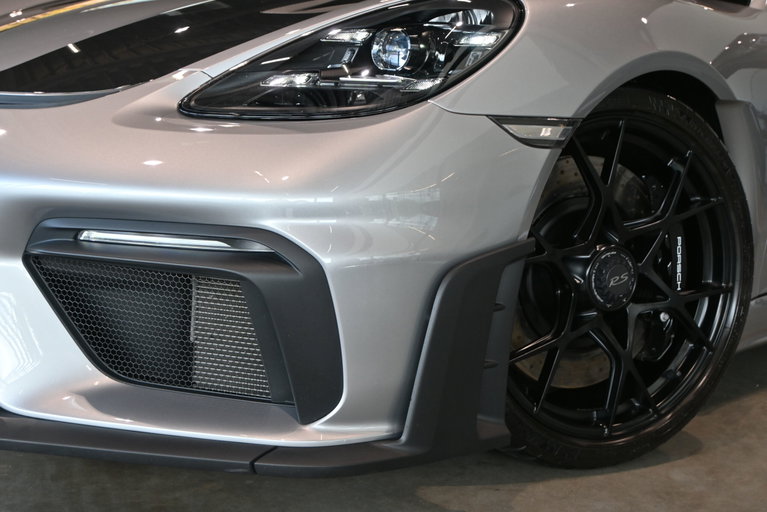 Porsche 718 Cayman GT4 RS