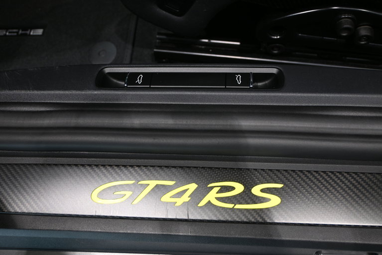 Porsche 718 Cayman GT4 RS