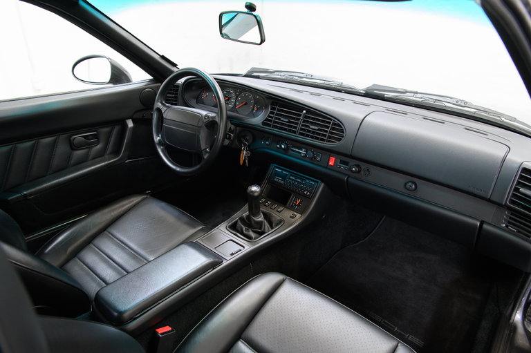 Porsche 968