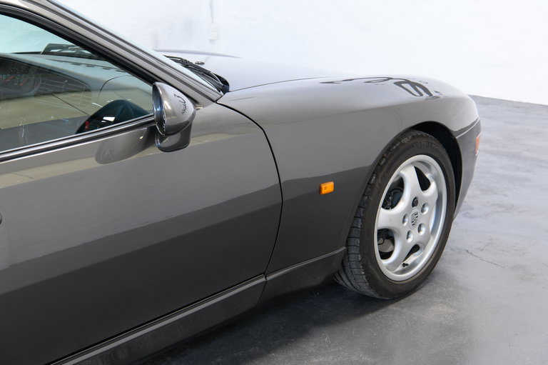 Porsche 968