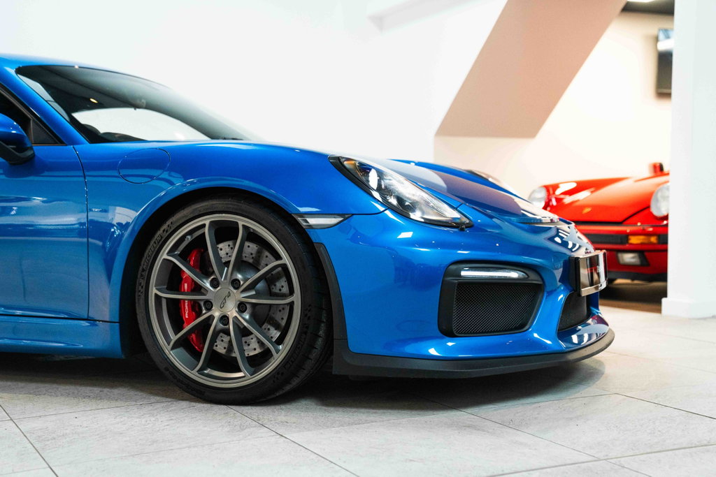 Porsche 981 Cayman GT4