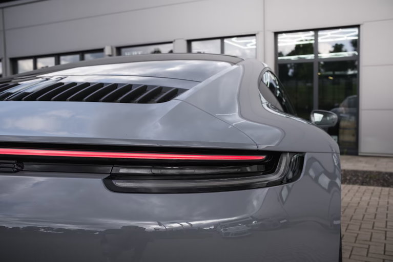 Porsche 992 Carrera 4 GTS