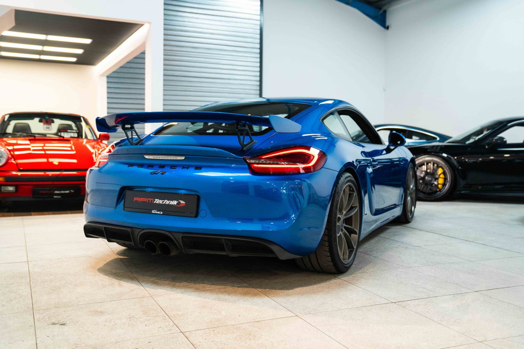 Porsche 981 Cayman GT4