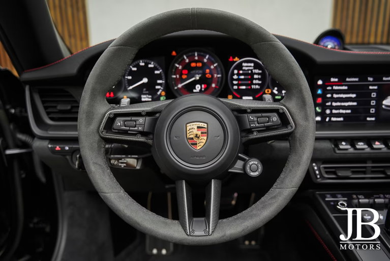 Porsche 992 Carrera GTS